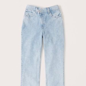 Abercrombie curve love ultra high rise light wash jeans 32 short curve love